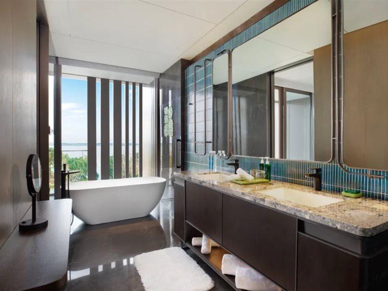 Hotel Indigo Suzhou Yangcheng Lake, an IHG Hotel Buitenkant foto