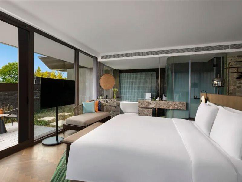 Hotel Indigo Suzhou Yangcheng Lake, an IHG Hotel Buitenkant foto