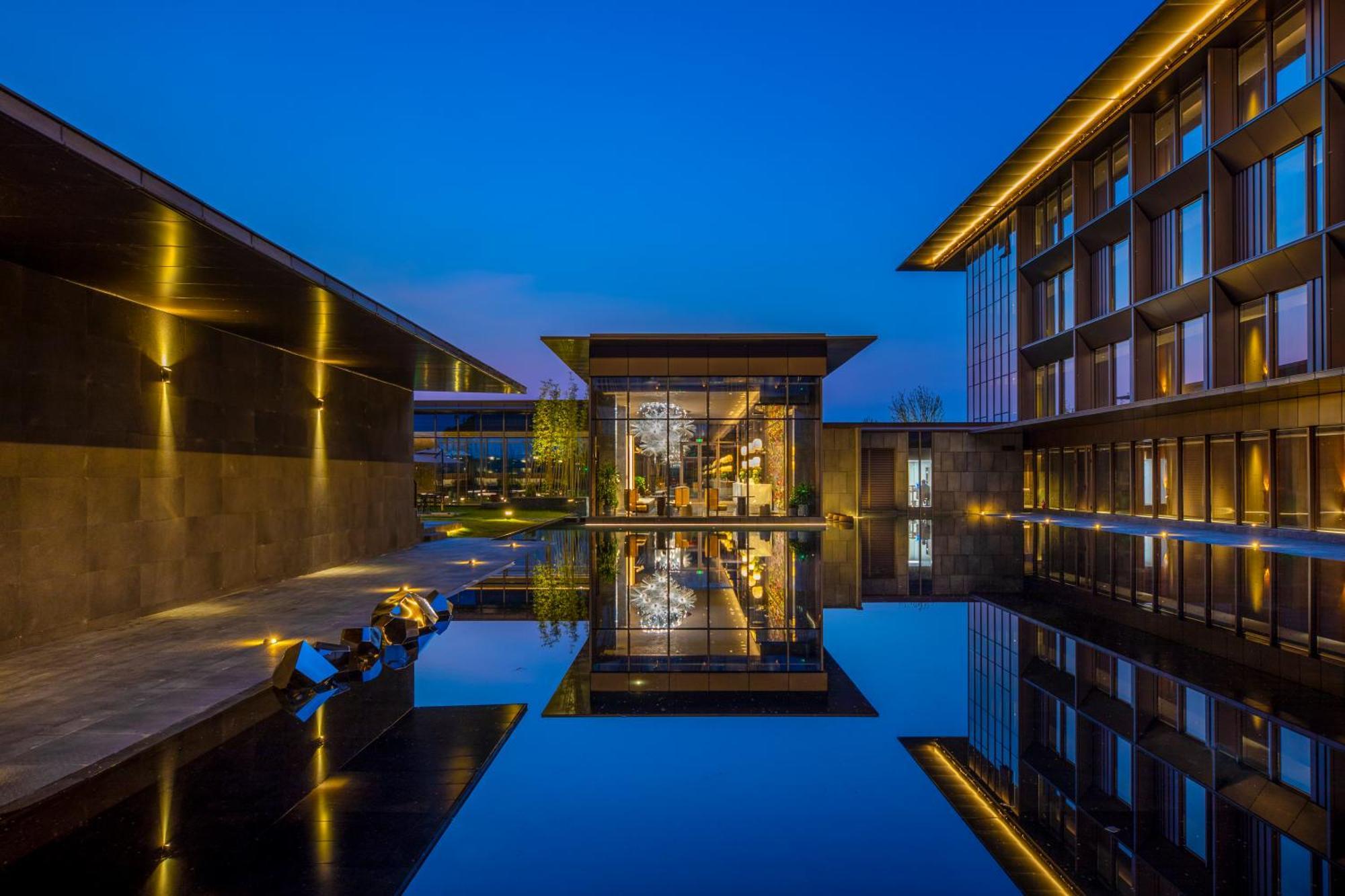 Hotel Indigo Suzhou Yangcheng Lake, an IHG Hotel Buitenkant foto
